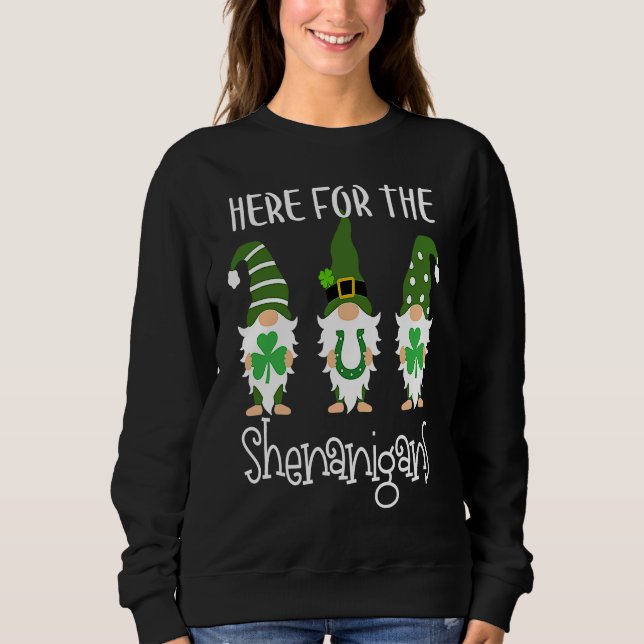 Camiseta Here For The Shenanigans St Patrick's Day Gnomes (Frente)