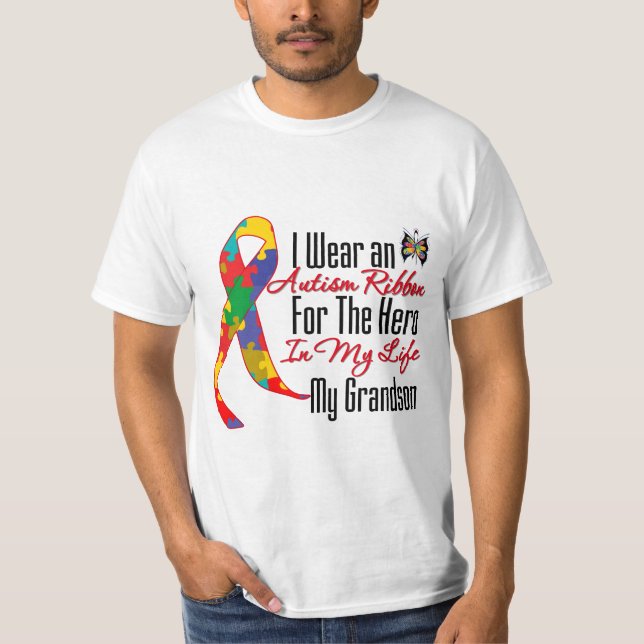 Camiseta Herói da fita do autismo em minha vida meu neto (Frente)