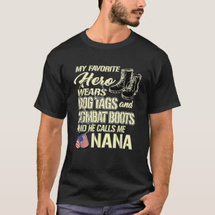 Camiseta Herói Usa Placas de Identificação Botas de Combate