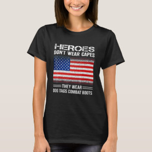 Camiseta Heróis Não Usam Capas Eles Usam Placas de Identif