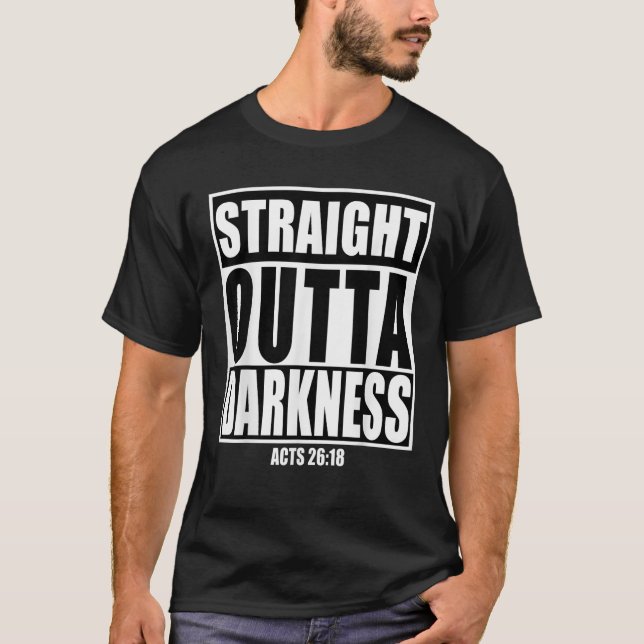 Camiseta Hetero Extremidade Escuridão Bíblica Verso Design  (Frente)