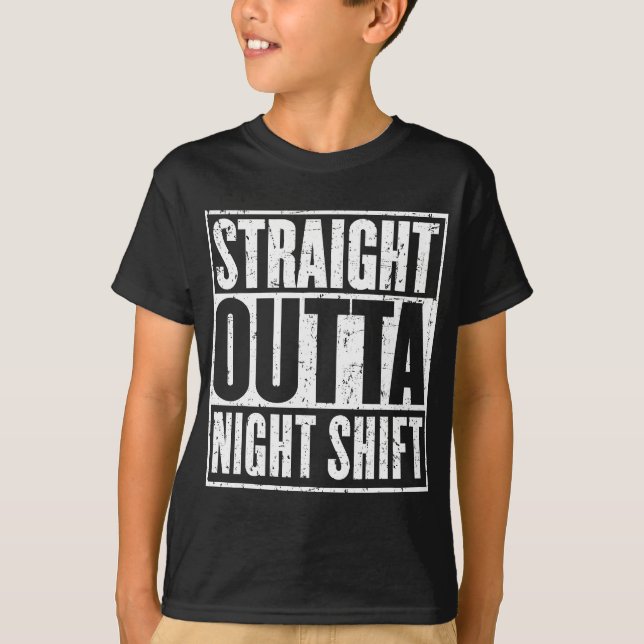 Camiseta Hetero Fora da Noite Enfermando Nures Engraçados (Frente)
