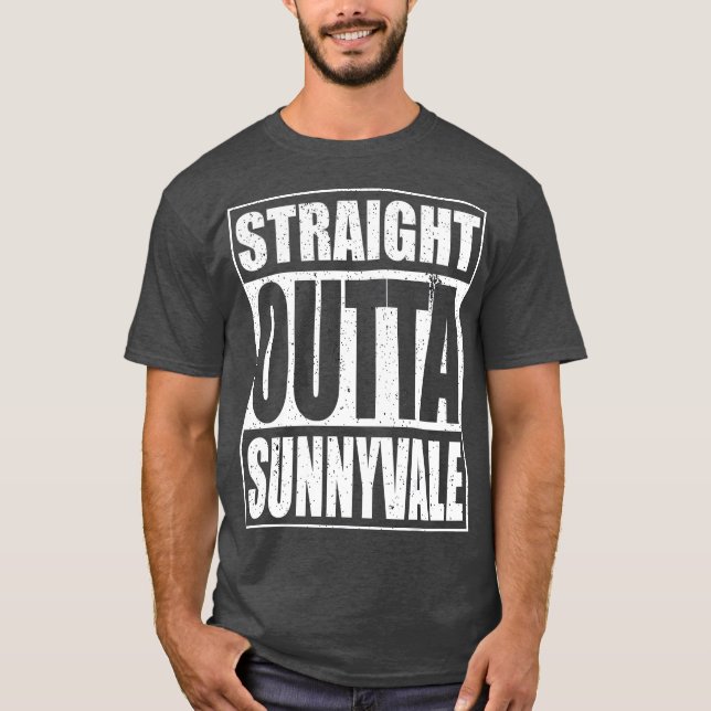 Camiseta Hetero Fora da Sunnyvale Trailer Park Camping (Frente)
