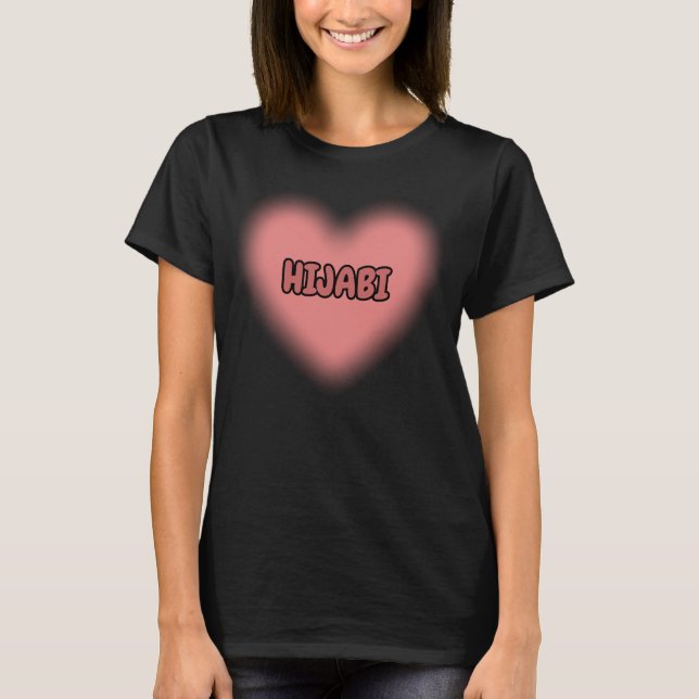 Camiseta HIJABI Desenho de Hijab Coração Rosa Fofo (Frente)