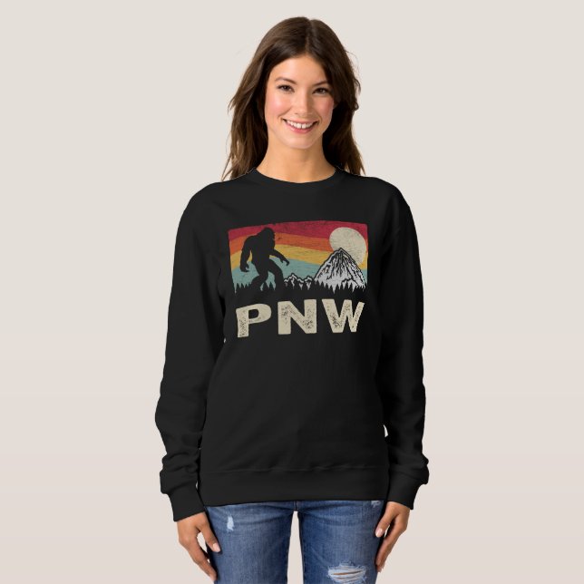 Camiseta Hiking Bigfoot PNW Camping Sasquatch (Frente Completa)