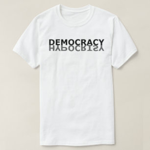 Camiseta Hipocrisia da democracia