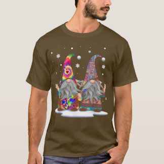 Camiseta Hippie Gnome Playing Guitar Tie Dye Hat Xmas Snow