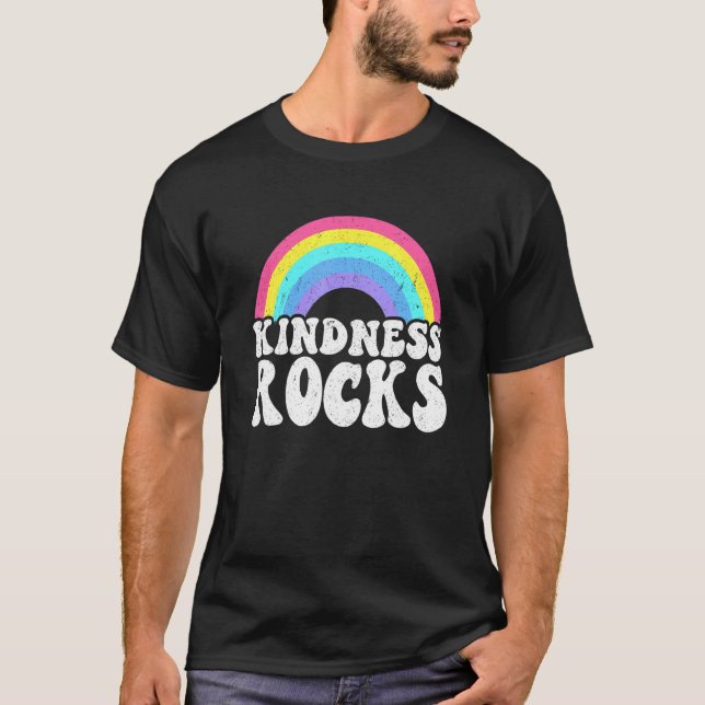 Camiseta Hippie Retro Teacher Anti Bullying Rainbow Kindnes (Frente)