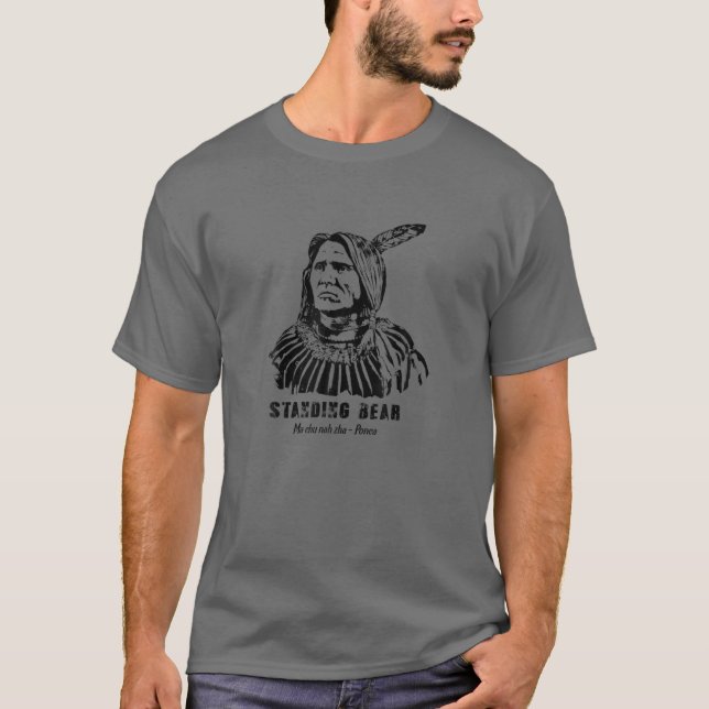 Camiseta História Nativa Americana da Tribo Ponca em Pé (Frente)