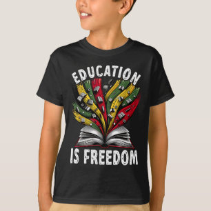Camiseta História Negra Educação é Livro da Liberdade Preto