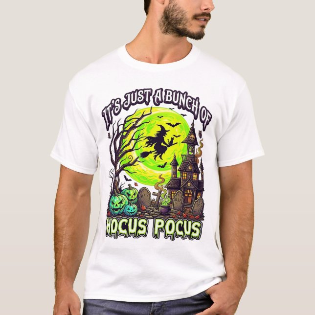 Camiseta Hocus Pocus Halloween Bruxa Lua Verde Casa Assombr (Frente)