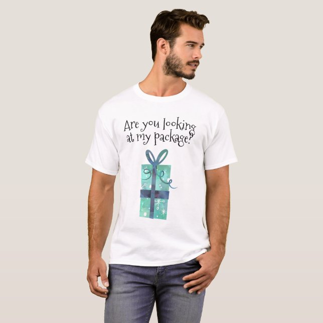 Camiseta Holiday Humor Olhando para o meu pacote (Frente Completa)