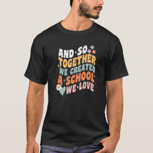 Camiseta Home School Adoramos Groovy Homeschool Professora 