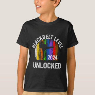 Camiseta Homem com Faixa Preta Conquista Artes Marciais Kar