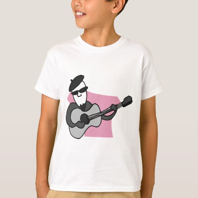 Camiseta Homem Usando Boina Tocando Violão (Frente)
