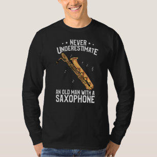 Camiseta Homem Velho Baritone Saxofone Com Saxofone