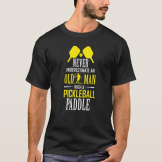 Camiseta Homem Velho Com Pá De Pickleball Para Homens Mulhe