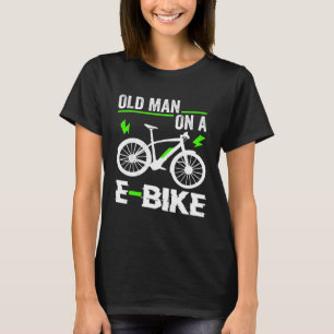 Camiseta Homem Velho Em Bicicleta Eletrônica De Bicicleta E