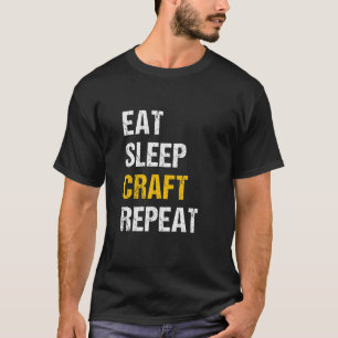Camiseta Homens Comem Dormem Criam Repetem Trabalham Criado