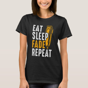 Camiseta Homens Comem Dormem Desvanecem Repetem Barbearia