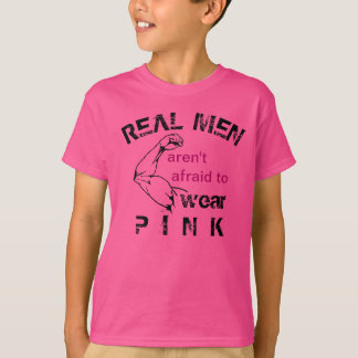 Camiseta Homens de verdade não têm medo de vestir teia rosa