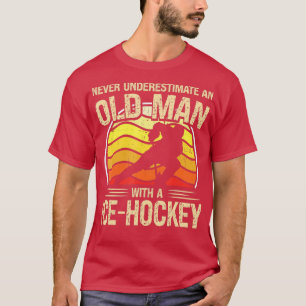 Camiseta Homens Do Jogador De Hóquei No Gelo Nunca Subestim