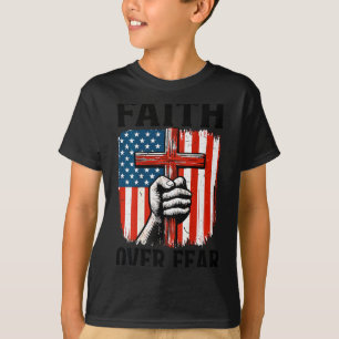 Camiseta Homens Fé Sobre o Medo Cristão Patriótico American