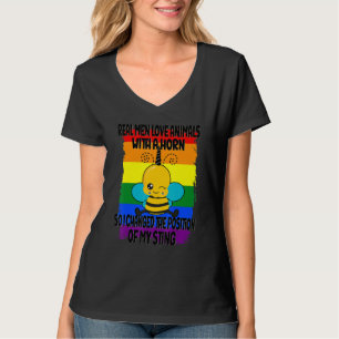 Camiseta Homens Homens de Verdade Orgulho LGBTQ Abelhas Eng