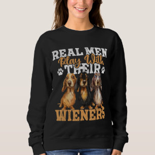 Camiseta Homens Reais Brincam Com Seus Protetores - Cachorr