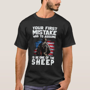 Camiseta Homens Seu Primeiro Erro Foi Presumir Que Eu Seria