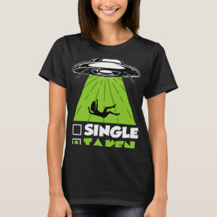 Camiseta Homens Solteiros da Ufo Fantasy Tirada por Aliens