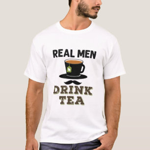 Camiseta Homens Verdadeiros Bebem Tea Legal Bebida Drinker