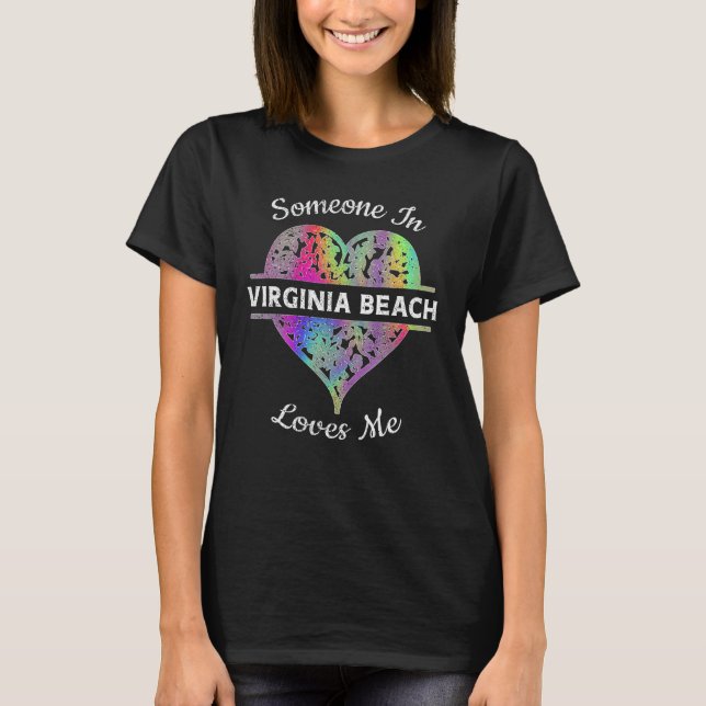Camiseta Hometown Rainbow Pride Alguém em Virginia Beach L (Frente)
