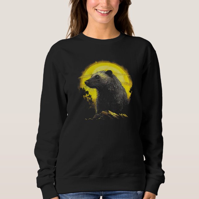 Camiseta Honey Badger With Full Moon in Background (Frente)