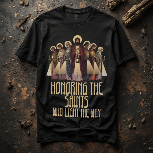Camiseta Honrando os Santos que Iluminam o Caminho   Todos 