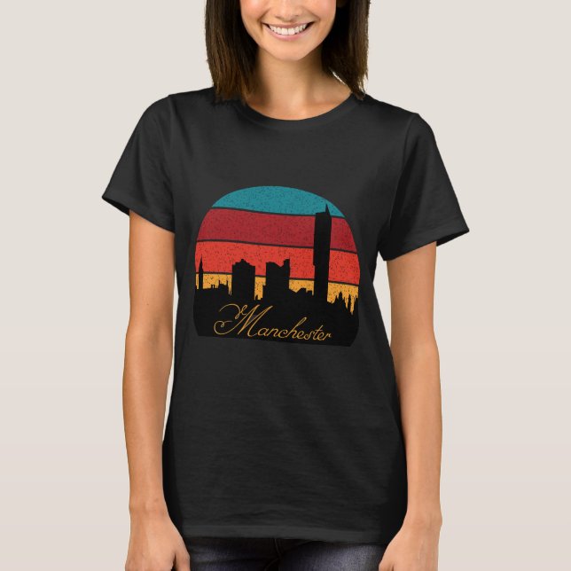 Camiseta Horizonte de Manchester City Retro Synthwave Viage (Frente)
