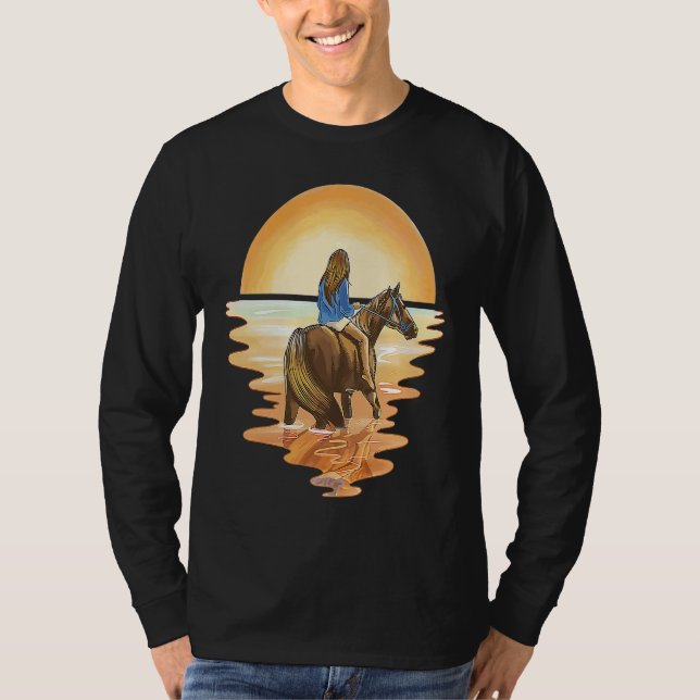 Camiseta Horse girl matching beatuiful riding into the sea  (Frente)