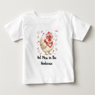 Camiseta Hot Mess in the Henhouse Valentine