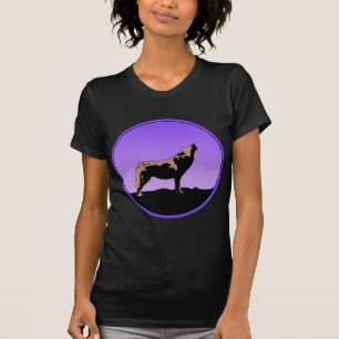 Camiseta Howling Wolf at Sunset - Arte original sobre a vid