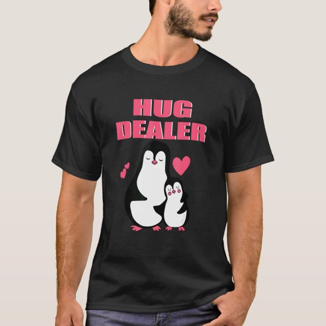 Camiseta Hug Dealer Cute Pinguin Festival de Música Free Hu (Frente)
