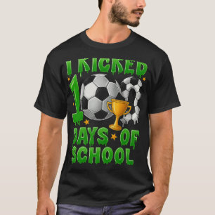 Camiseta Hugvyn Eu Chutei 100 Dias De Futebol Escolar Drip