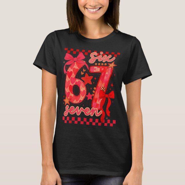 Camiseta Hugvyn Six Seven Valentine 6 7 Meme Checkered Coqu (Frente)