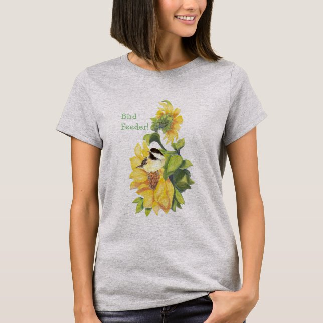 Camiseta Humor de alimentação de aves com frango em flores  (Frente)