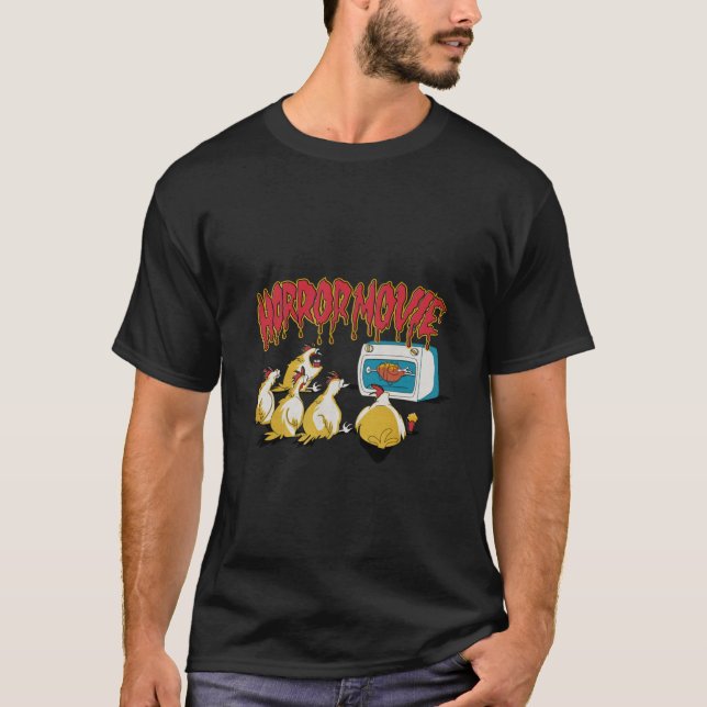 Camiseta Humor de filme de terror de frango em quadrinhos (Frente)