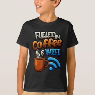 Camiseta Humor de Home Office Alimentado por Café e Wifi Re