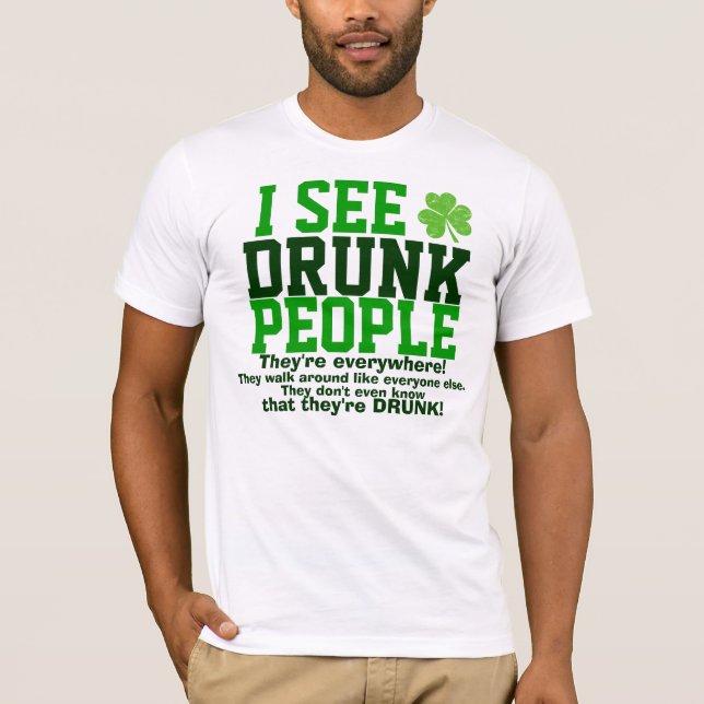 Camiseta Humor do bebendo do dia de St Patrick engraçado (Frente)