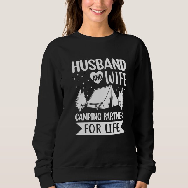 Camiseta Husband and Wife Camping Partners for Life  Camper (Frente)
