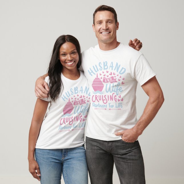 Camiseta Husband And Wife Cruising  (Unissex)
