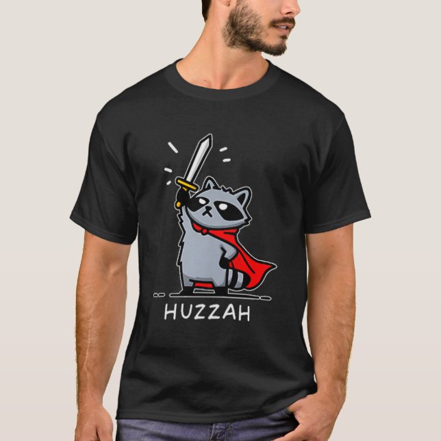 Camiseta Huzzah Raccoon Knight Funny Sword Meme Quote  (Frente)