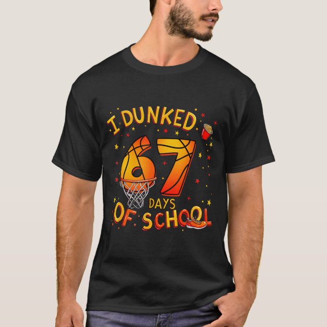Camiseta I Dunked 67 Days Of School Basketball Boys Kids  (Frente)